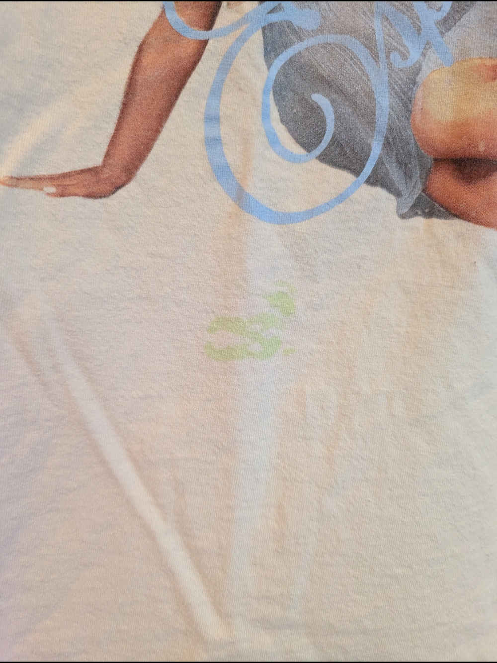 Sabrina Carpenter Cream Graphic Tee - Picture 4 of 10
